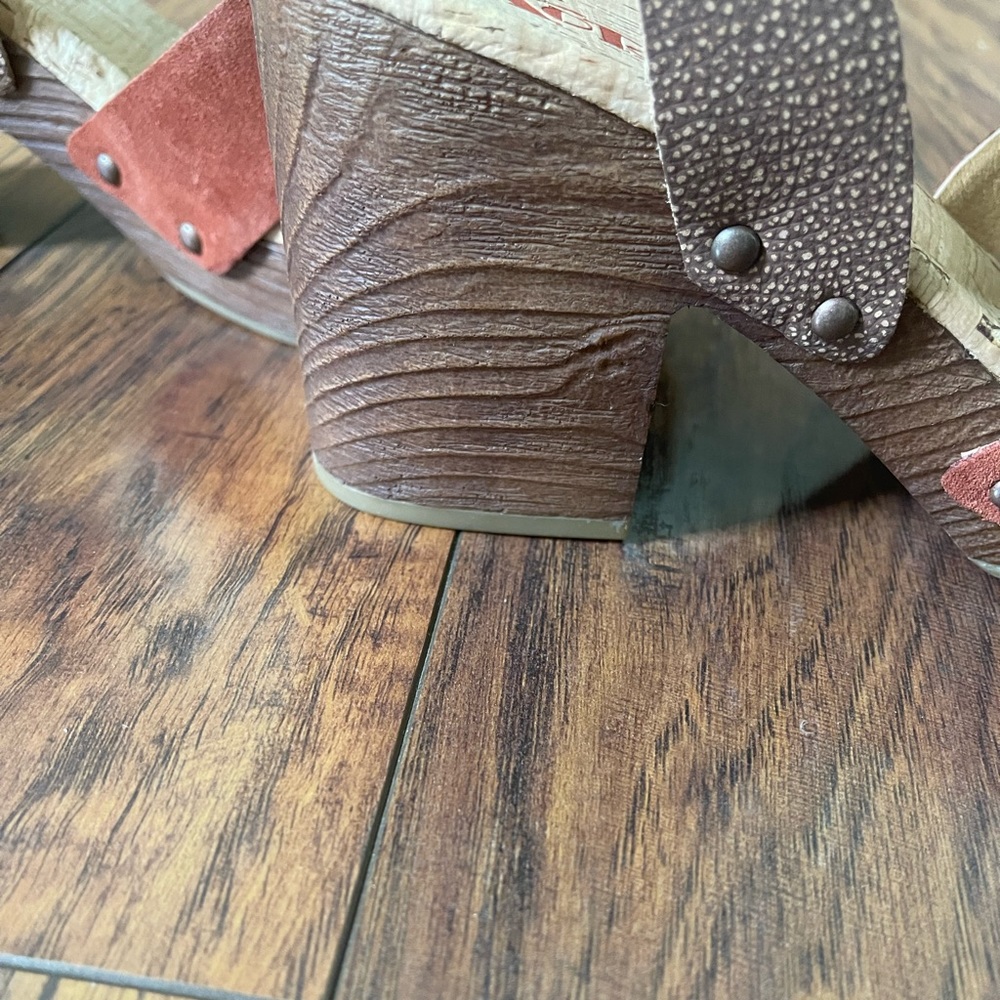 Never Worn Korks Platform Sandals - image 8